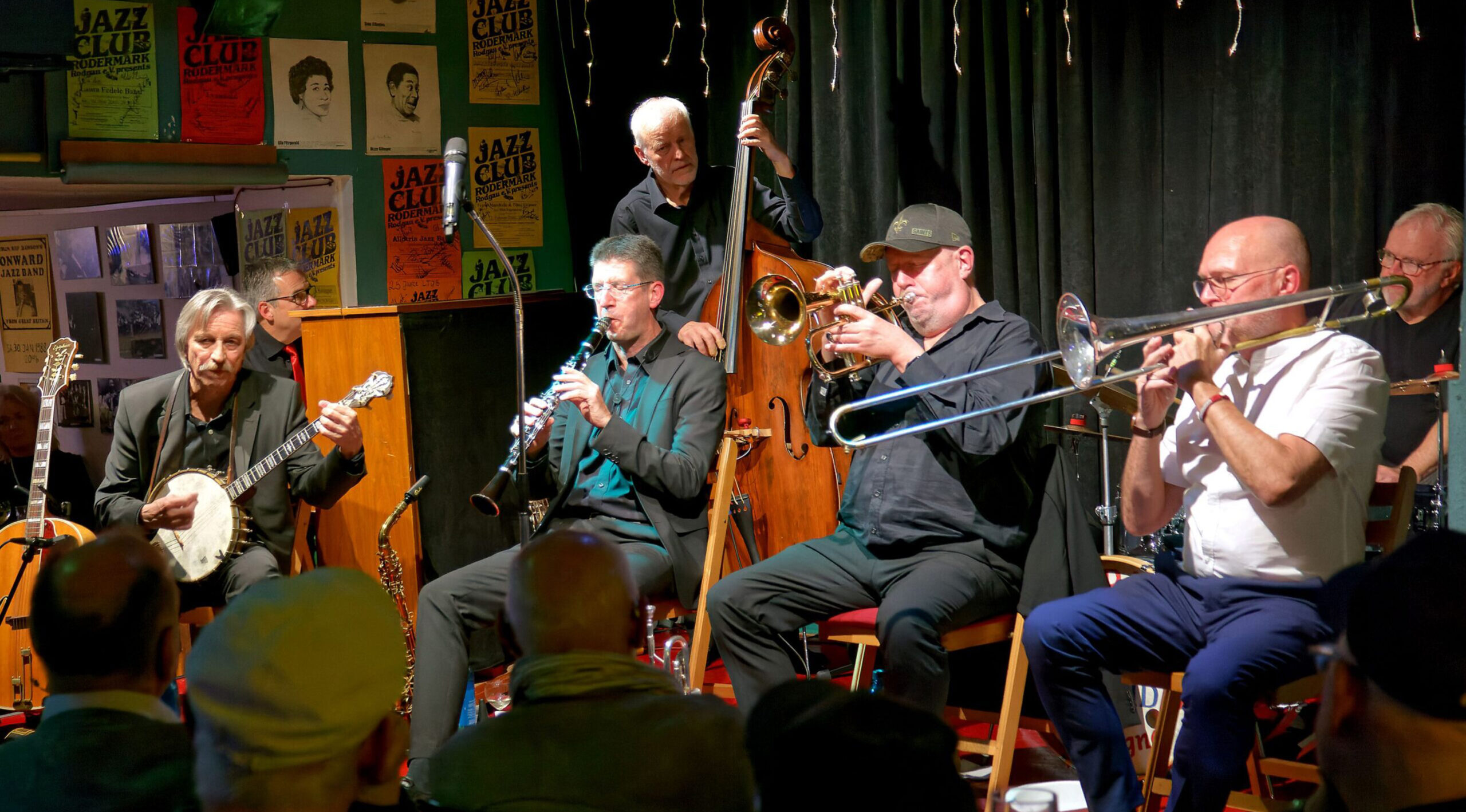 Foto_2025_10_04_NewOrleansJazzband_Caro1-scaled